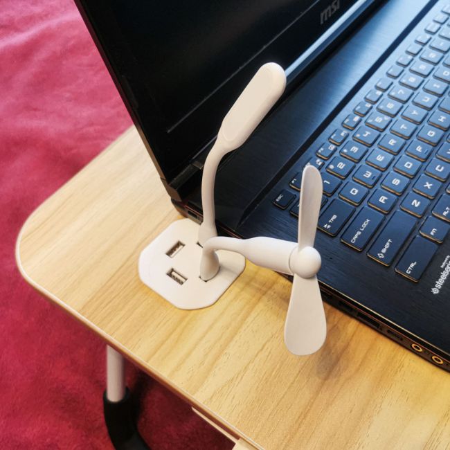 Masa pentru Laptop plianta din MDF, dimensiune 60 x 39,5 cm, cu USB, lampa si ventilator