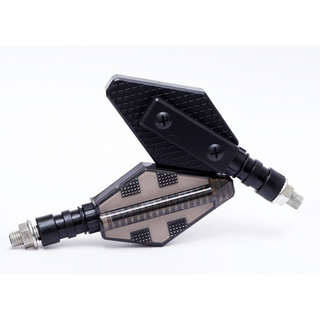 Set 2 lampi Semnalizare Moto, model CROSS, cu 2 functii, pozitie si semnalizare, tensiune 12V